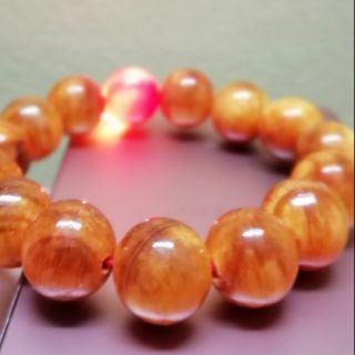 Vòng tay gỗ huyết long thấu quang giá rẻ