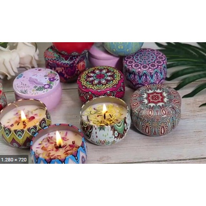 Nến thơm khô mùi thiên nhiên hộp thiếc hoa văn