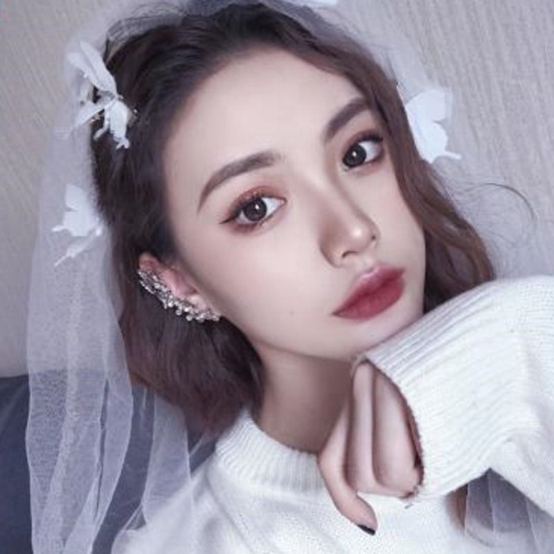Hoa tai phong cách Hàn Quốc sành điệu trẻ trung