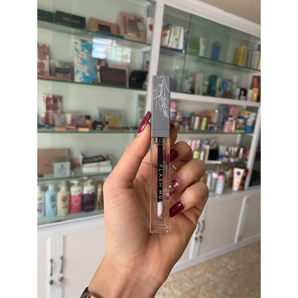 Son Bóng Dưỡng Mềm Và Căng Mọng Môi Flash Moment