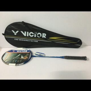 Vợt cầu lông Victor đánh tập. Tặng bao vợt.