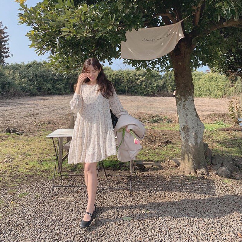 Đầm babydoll tầng hoạ tiết hoa nhẹ nhàng | BigBuy360 - bigbuy360.vn