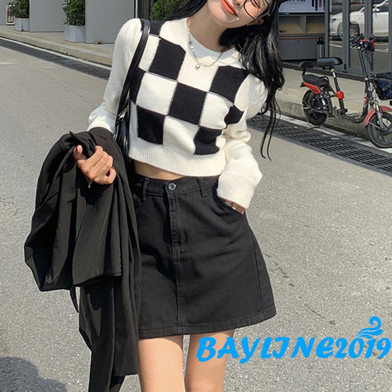 Áo croptop tay dài cổ tròn họa tiết kẻ sọc thiết kế thời trang dành cho nữ