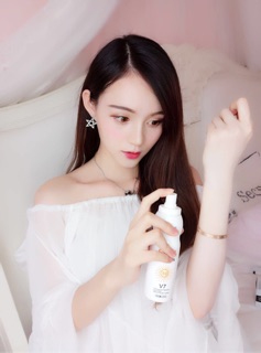 Xịt chống nắng V7