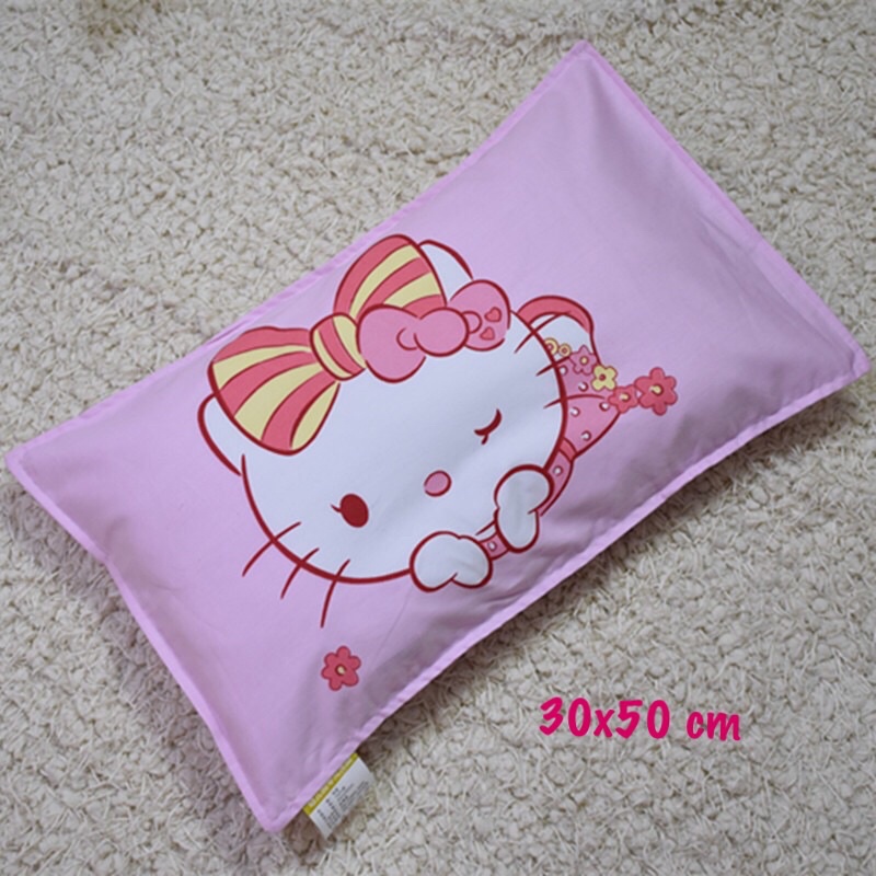 Gối nằm chữ nhật Hello Kitty cho bé 30x50 cm