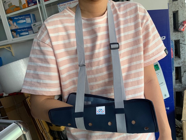 Túi treo tay da, chăm sóc chấn thương