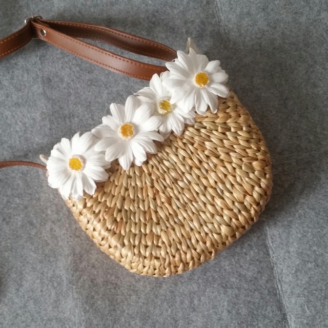 Túi lục bình đeo chéo quay da