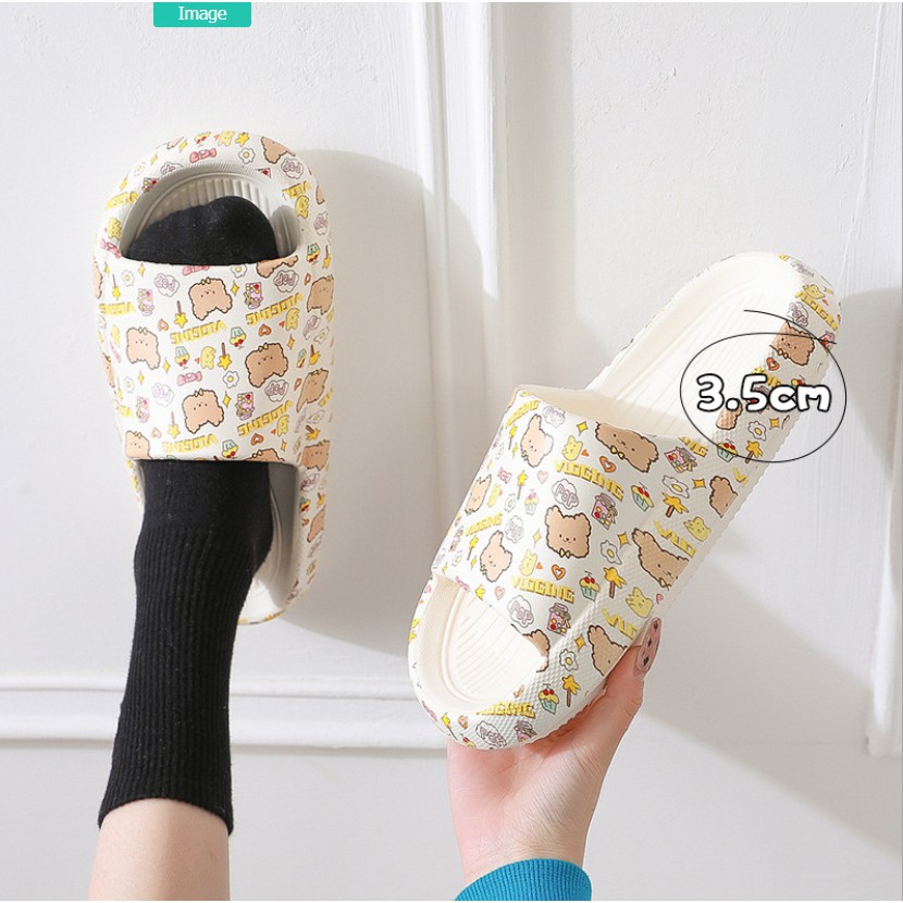 Dép quai ngang bánh mỳ in hình HÌNH GẤU VÀ NGÔI SAO xinh xắn- 1 màu kem | BigBuy360 - bigbuy360.vn