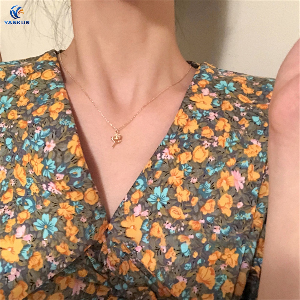 Vòng cổ mặt hình hoa hồng thiết kế đơn giản dễ phối đồ cho nữ