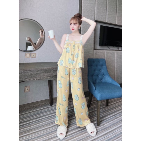 Bộ lụa Latin hai dây viền ren xịn xò, họa tiết xinh xắn