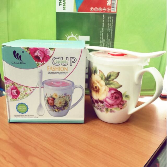 (SIÊU RẺ) Cốc sứ uống nước kèm thìa và nắp hít chân không 300ml