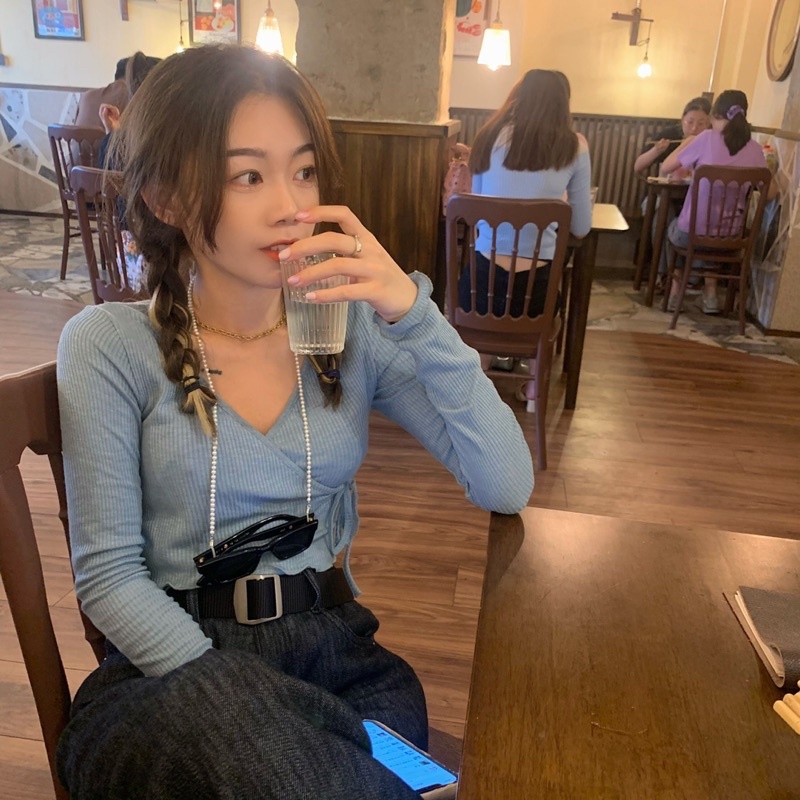 Áo croptop tay dài đắp chéo