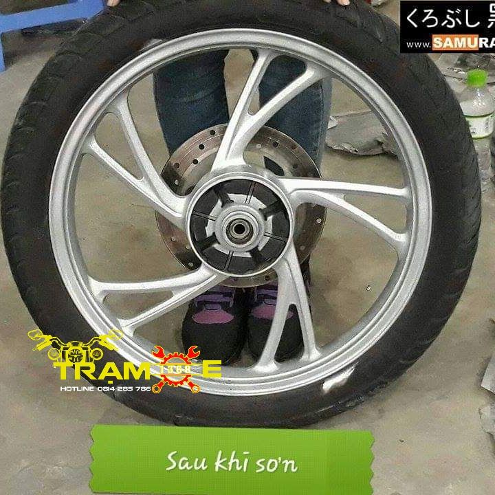 Combo sơn xịt Samurai màu Bạc Crom ánh kim W39 chuẩn quy trình bền đẹp (Uch210-124-W39-K1k) - Trạm Xe 1368 dễ dàng sử dụ