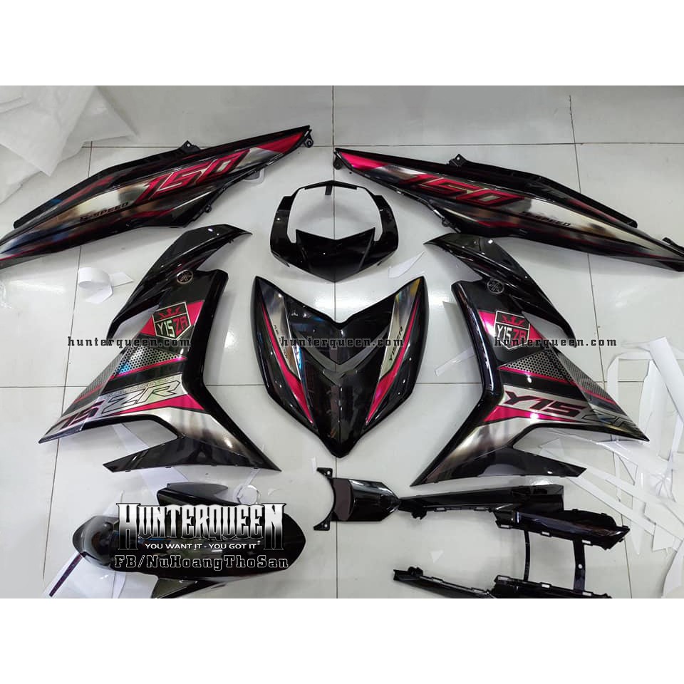 Tem Exciter 150. Tem Y15ZR đơn giản, đen hồng. Chất liệu crom. Chỉnh sửa theo yêu cầu. Sắc nét, bền màu, chống nước