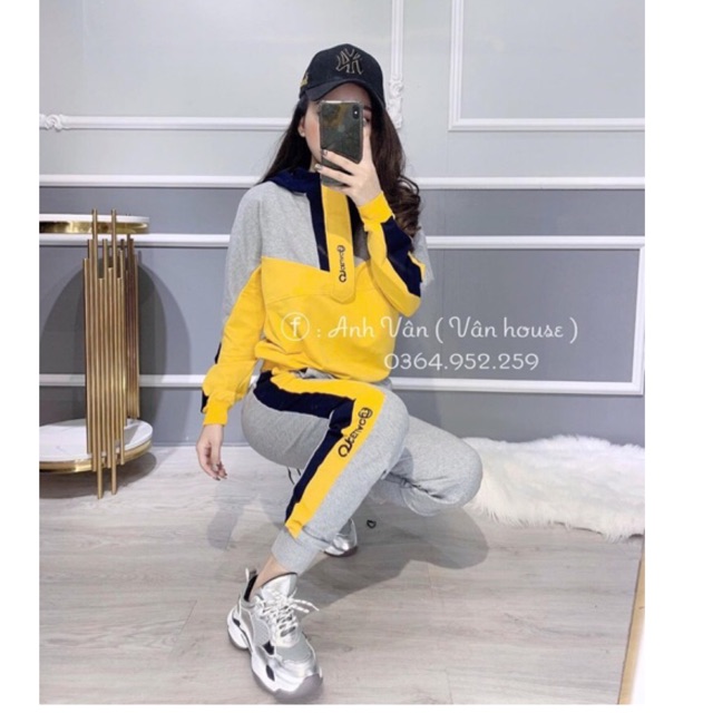 Bộ quần áo thể thao cao cấp phối màu vàng