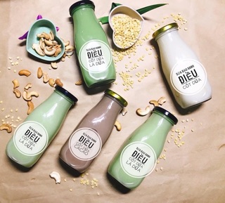 Chai thủy tinh đựng sữa 300ml
