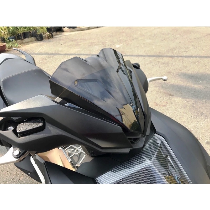 Chắn gió Winner X V3 2022 đen khói