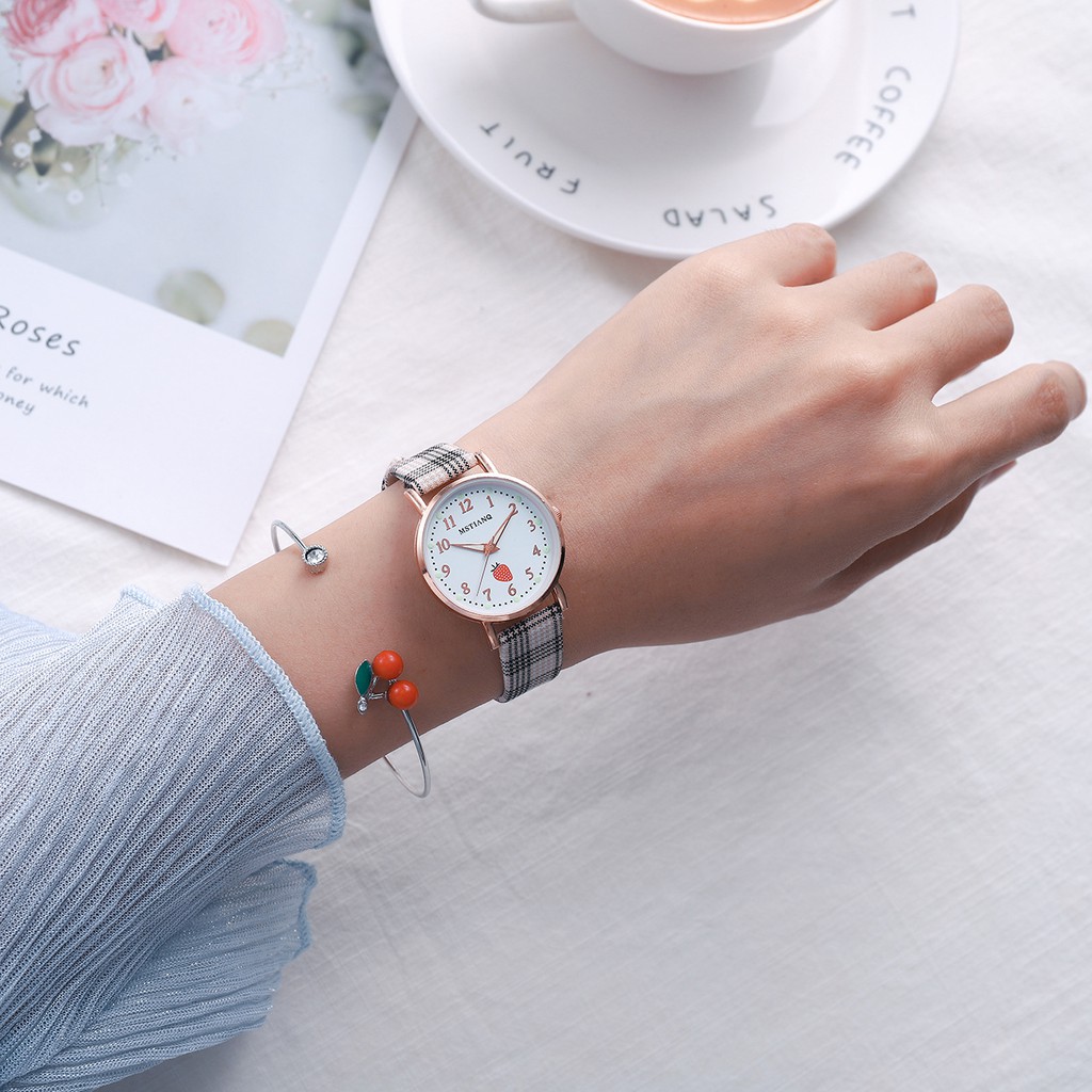 Đồng hồ thời trang nữ Mstianq MS31 dây da sọc caro cực đẹp, mặt số dể dàng xem giờ | BigBuy360 - bigbuy360.vn