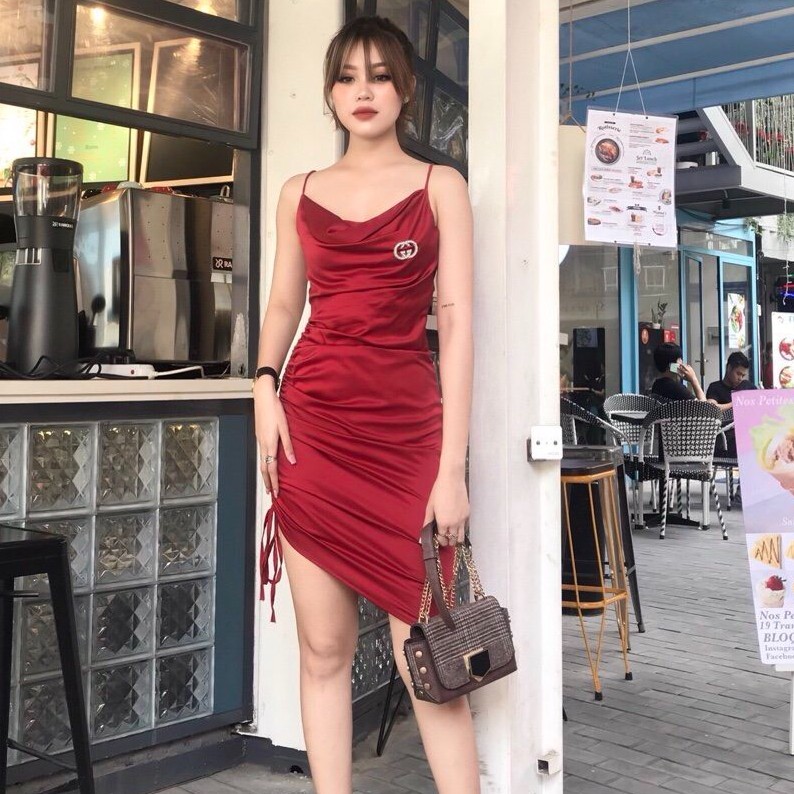 Đầm Body Dây Rút Hông, Cổ Đỗ Màu Đỏ/Đen
