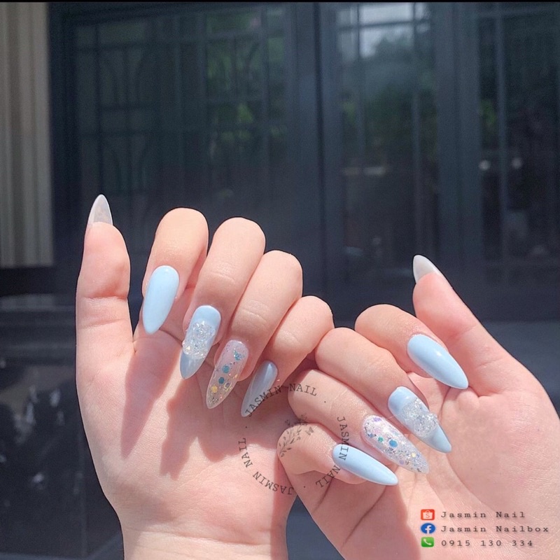 NAIL BOX móng úp thiết kế sẵn mẫu nhũ charm gấu kèm keo dũa