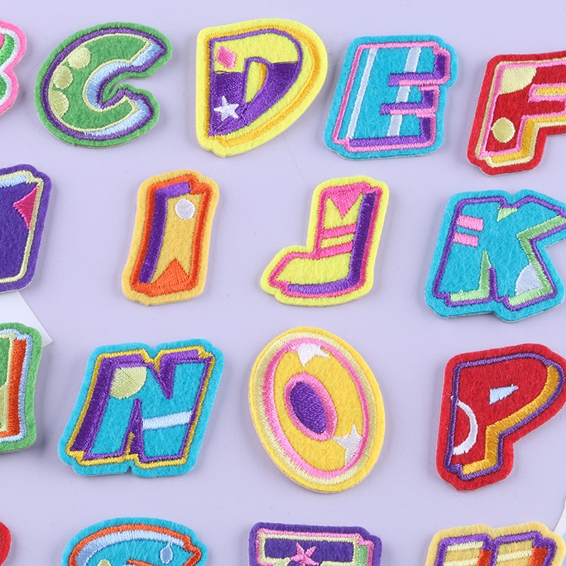 Miếng Dán Thêu Chữ Tiếng Anh Họa Tiết Hoạt Hình Dùng Trang Trí Túi Xách / Máy Tính DIY