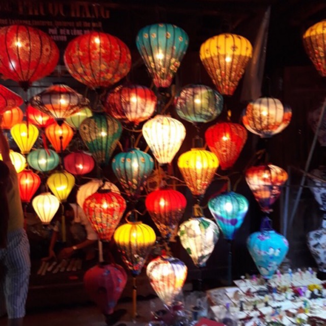 Đèn lồng hội an hoa văn 30cm chống nước (lantern)