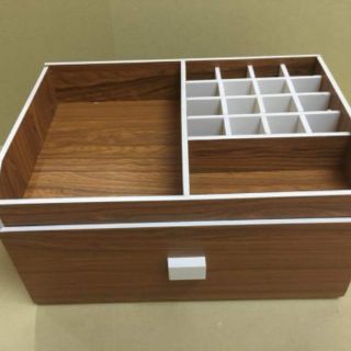 Tủ đựng mỹ phẩm thông dụng mini