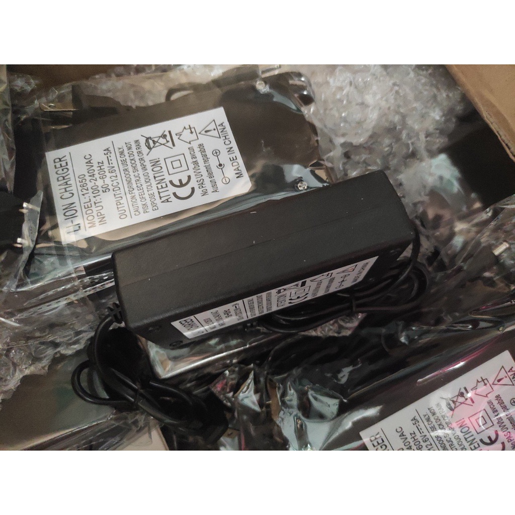 Sạc 3S 12,6V 3A,5A Có Quạt