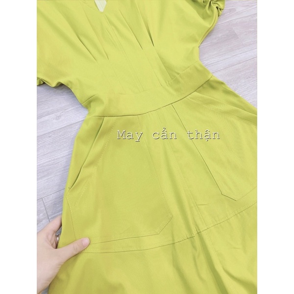 Váy thiết kế cốm li ngực túi trước tay bồng bo chun dáng xòe dài tiểu thư