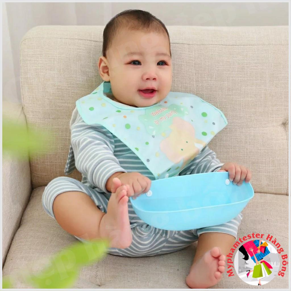 Yếm máng đính khuy có thể tháo dời