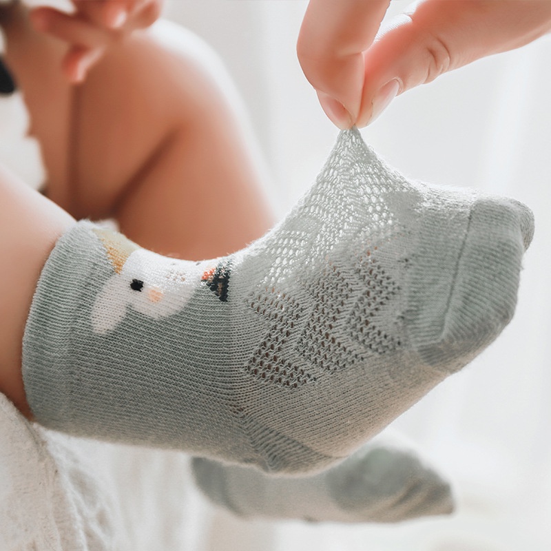Vớ lưới thoáng khí họa tiết hoạt hình cho bé