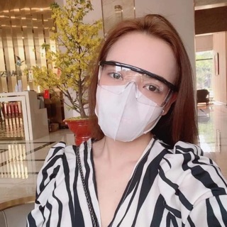 KÍNH BẢO VỆ MẮT TRONG SUỐT