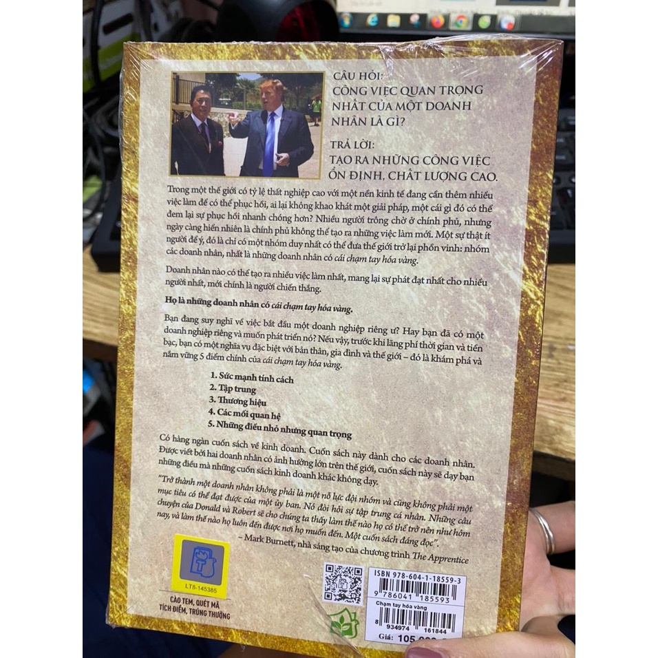 Sách - Chạm tay hóa vàng ( NXB Trẻ )