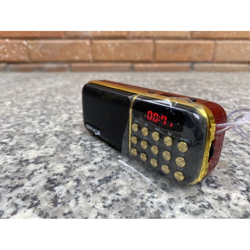 ĐÀI FM BKK K-51 ĐÈN LED ĐỌC ÚB, THẺ NHỚ
