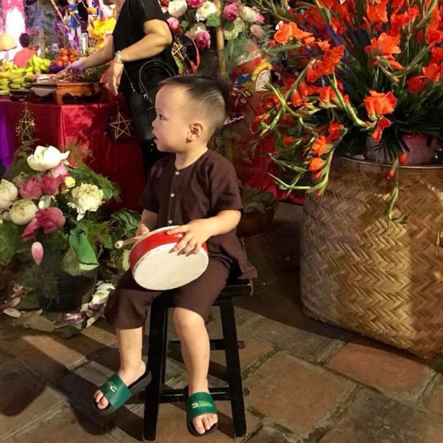 Bộ nâu sòng - bà ba