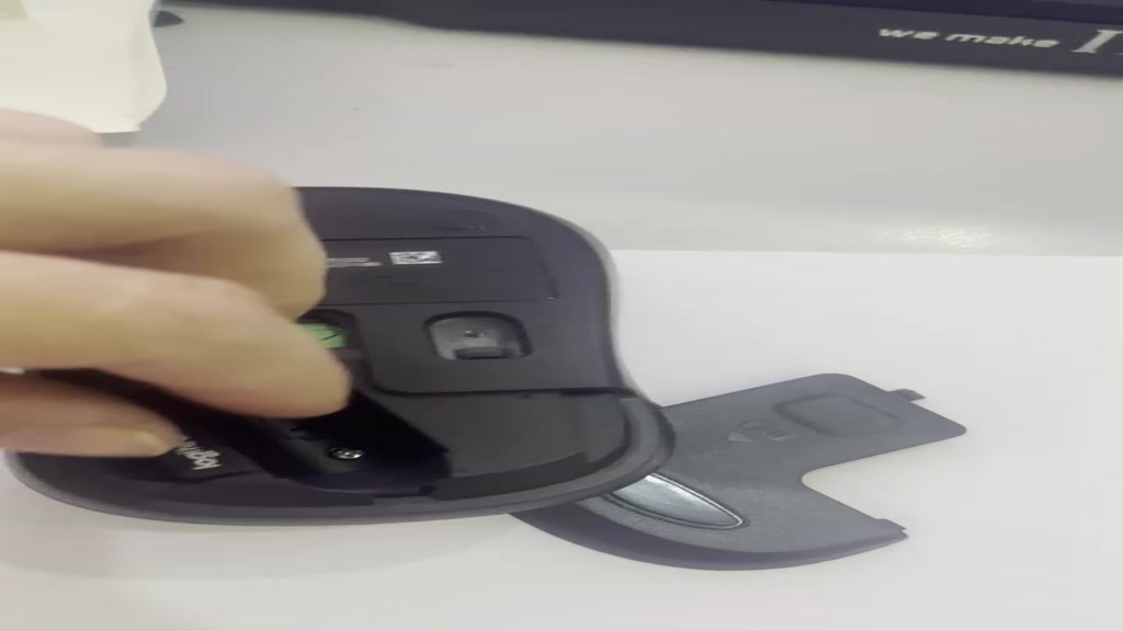 (HÀNG XỊN) CHUỘT KHÔNG DÂY M220 +TẶNG KÈM PIN | BigBuy360 - bigbuy360.vn