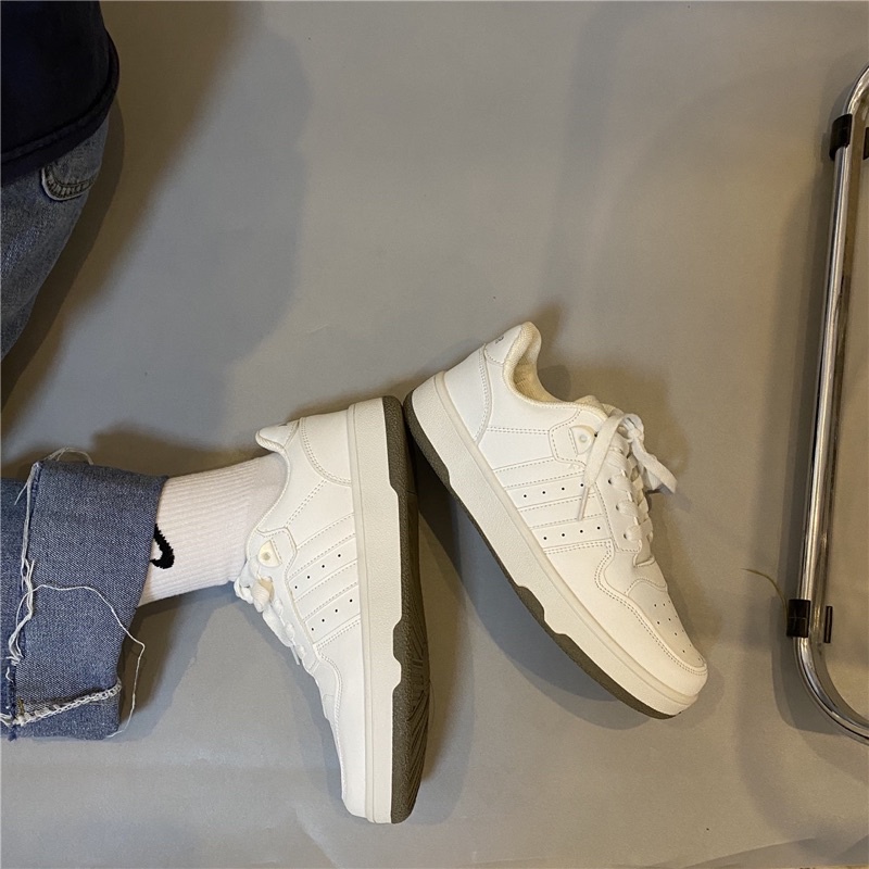 : Giày đế đen chính hãng nội địa Trung