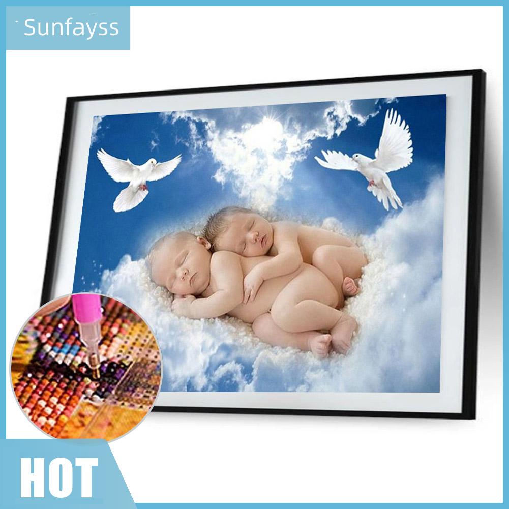 Bộ tranh đính đá 5D tự làm hình em bé dùng trang trí nhà cửa