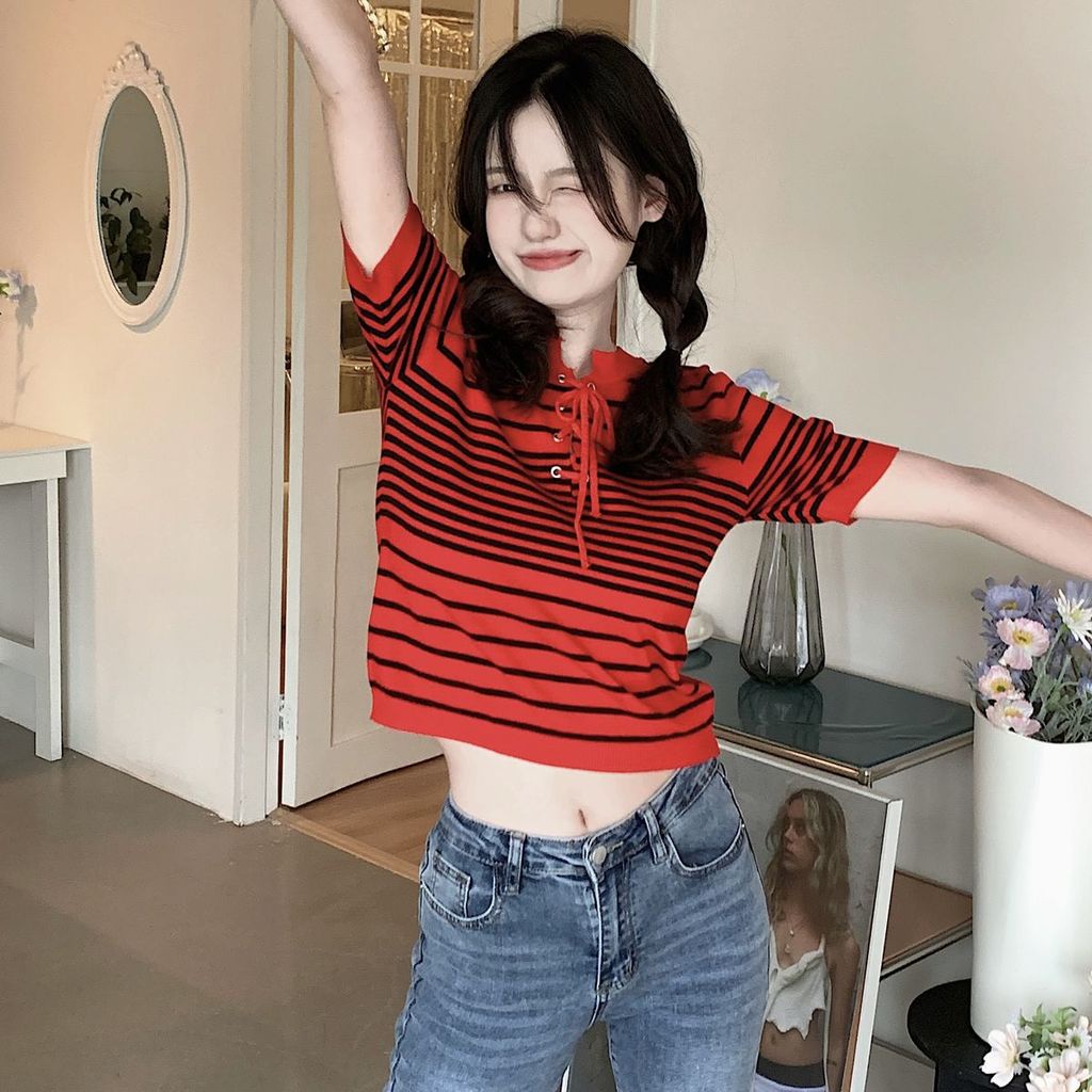 Áo Thun Dệt Kim Ngắn Tay Cổ Chữ V Họa Tiết Kẻ Sọc Màu Xanh Lá Thời Trang Mùa Hè Mới Dành Cho Nữ