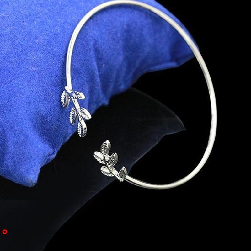 Vòng đeo tay dạng hở hình chiếc lá đơn giản thời trang cho nữ