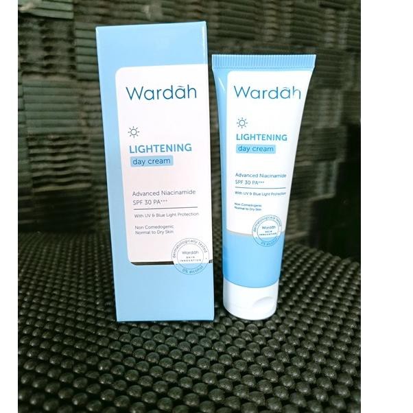 (Hàng Mới Về) Kem Dưỡng Trắng Da Ban Ngày Dung Tích 20ml | BigBuy360 - bigbuy360.vn