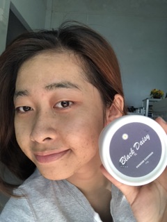 Bột rửa mặt Black Daisy tặng muỗng
