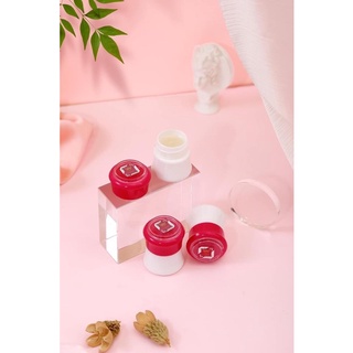 Dưỡng môi giúp giảm thâm loang
