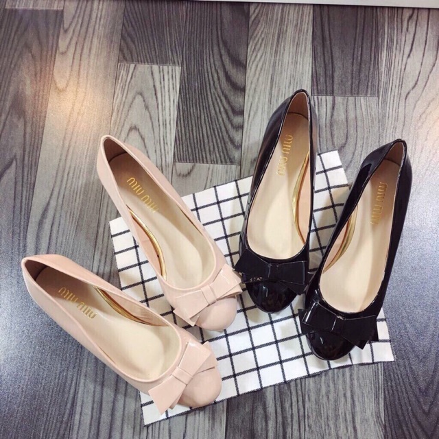 Giày nữ thời trang