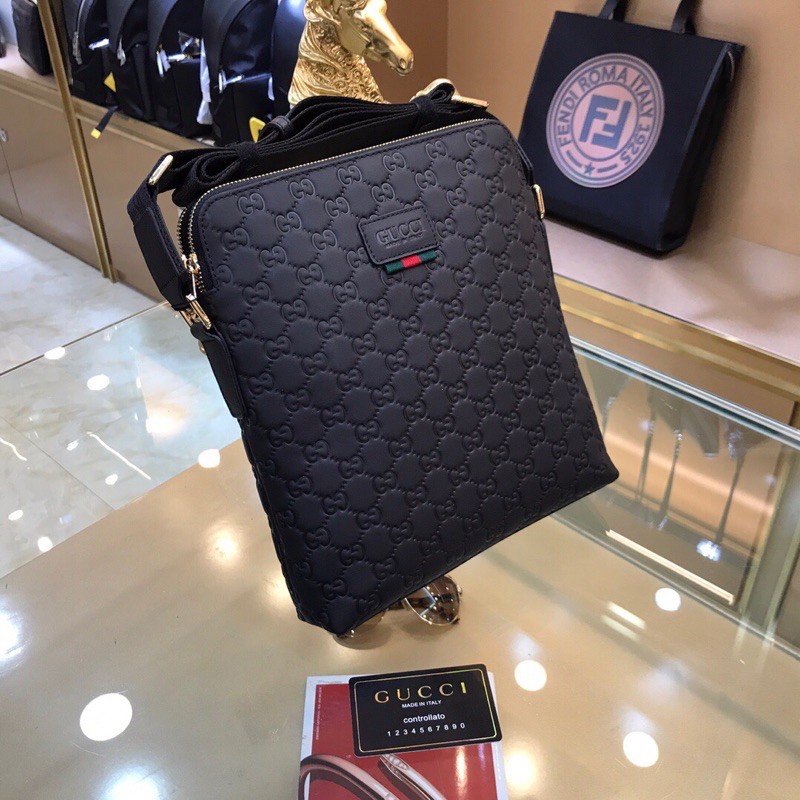 túi cặp đeo chéo thời trang nam da logo nổi gucci Gc GG