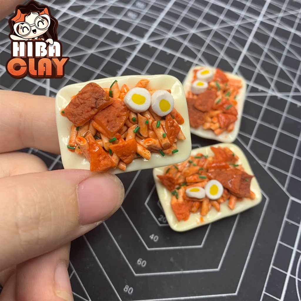 Đĩa bánh gạo cay Hàn Quốc minifoof, đồ ăn tí hon, đồ ăn mini mô hình cho búp bê DIY