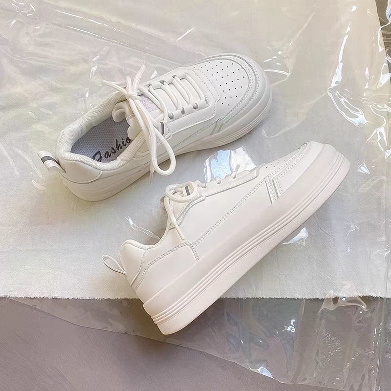 XẢ DƯ GIÀY THỂ THAO MŨI TRÒN