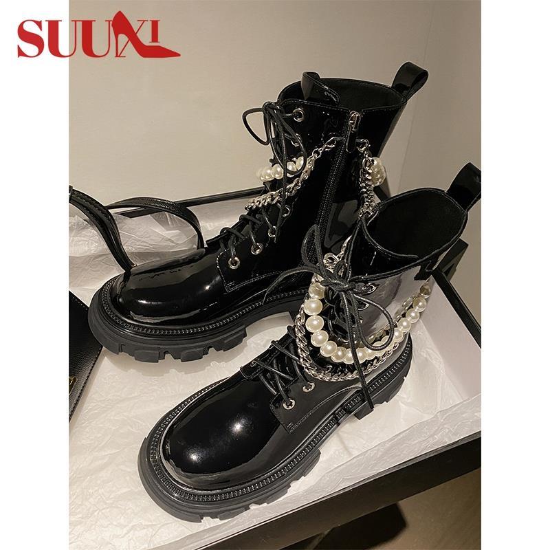 Giày bốt martin đế dày đính ngọc trai giả phối dây xích thời trang mùa thu cho nữ