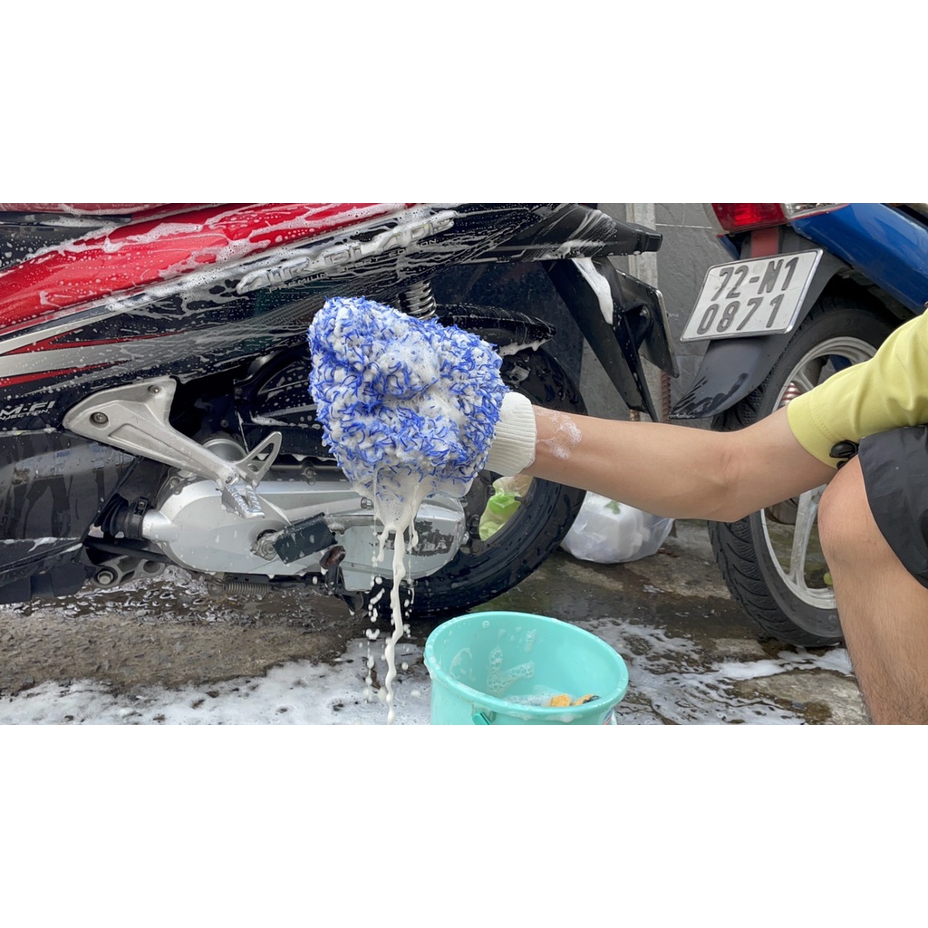 Bao Tay Rửa Xe Siêu Sợi Microfiber Mềm Mịn Giữ Và Tạo Bọt Tốt