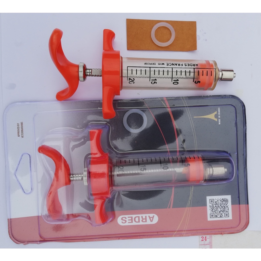 1 Cái Xi Lanh Ardes 20ml  Sử dụng nhựa Chuyên dùng trong thú y